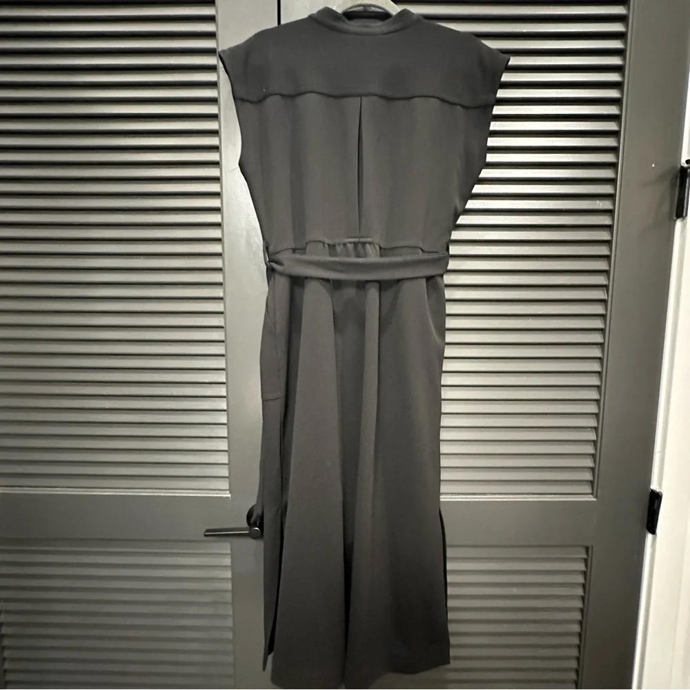 Gibson + Latimer Black Crepe Button Front Utility Shirt Dress - Picture 4 of 5
